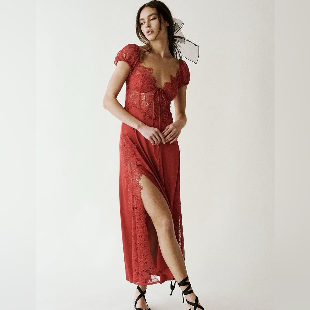 NWT FOR LOVE AND LEMONS RED CASEY LACE CORSET SATIN SLIT DRESS SMALL